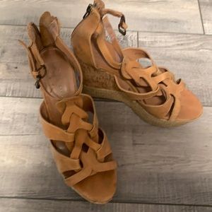 Dolce Vita Tan Wedges - Size 8